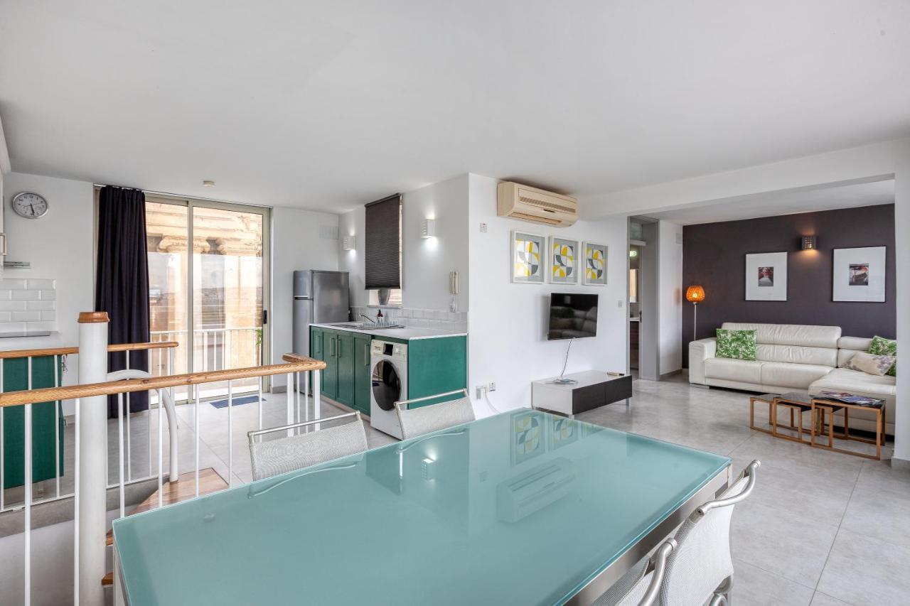49/3 Seafront Duplex Penthouse In Валета Екстериор снимка